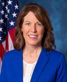 Portrait of Cynthia Axne