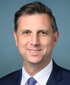 Portrait of Seth Magaziner