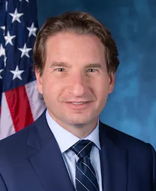 Portrait of Dean Phillips